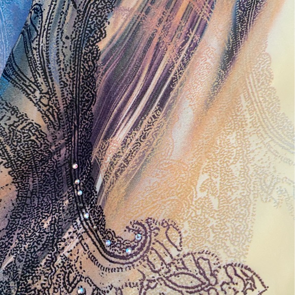 Off the shoulder; whimsical fun mini - Picture 4 of 5